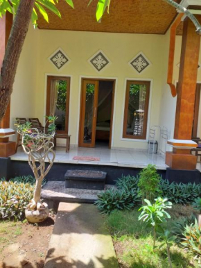 Warung Win Beach & Homestay